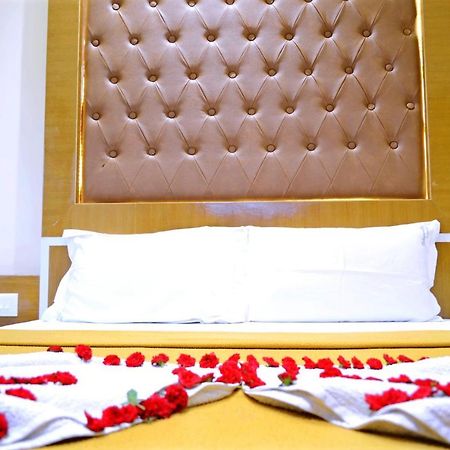 Отель Tr Residency Пондичерри Экстерьер фото